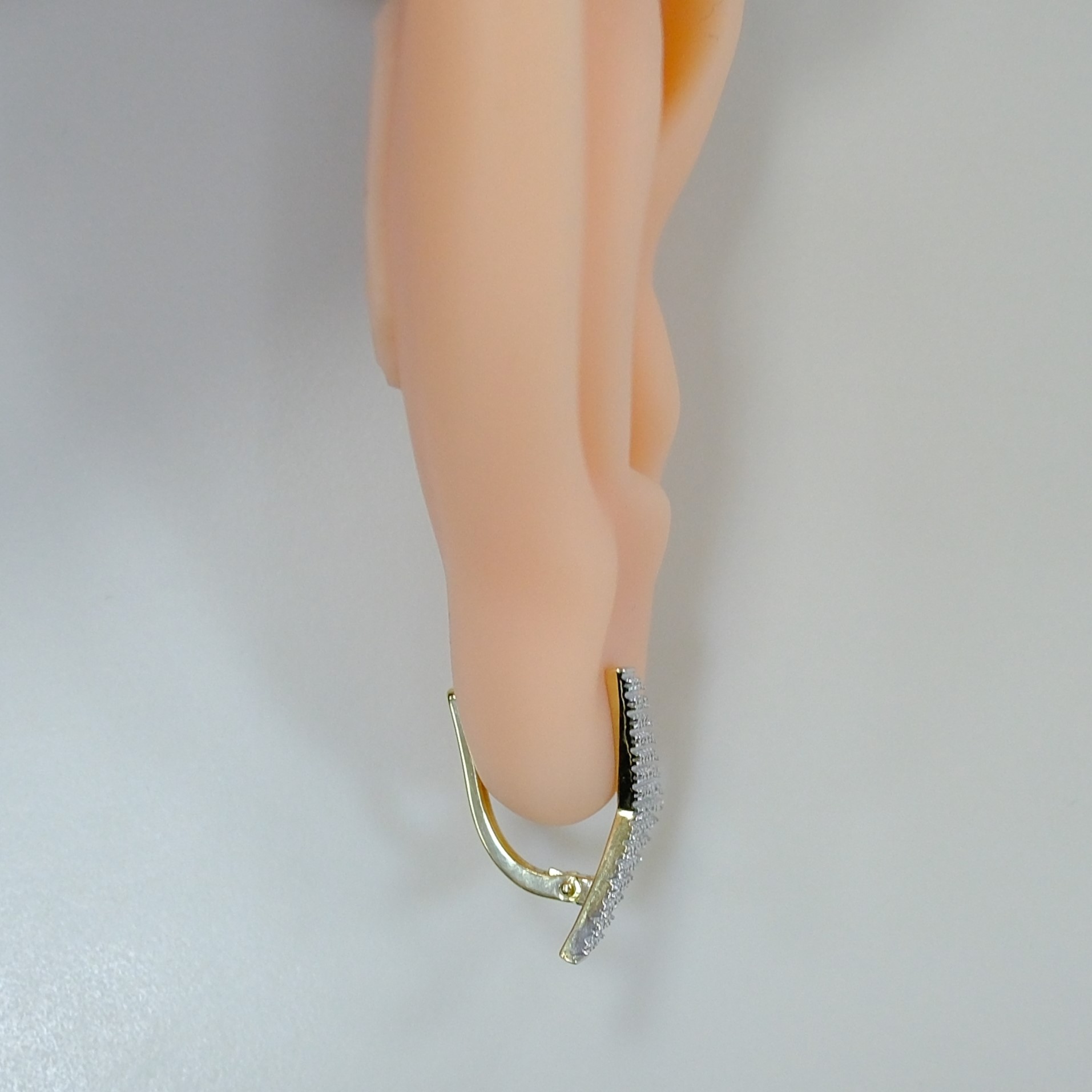 Серьги из желтого золота с бриллиантами